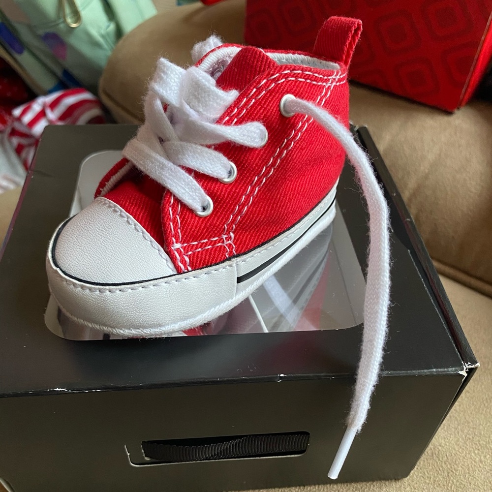 Converse red infants